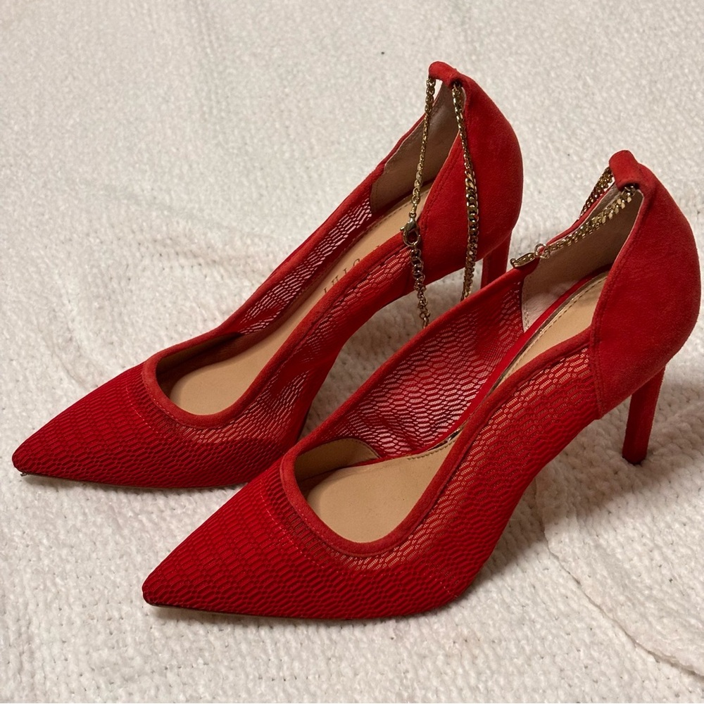 Gianni Bini Womens Suede Heels Size 9.5M Red Mesh Gold Ankle Chain Pointed Toe